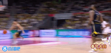 谈球吧体育app下载💥春节大放送！贝兹利反击秀精彩大风车暴扣点燃主场