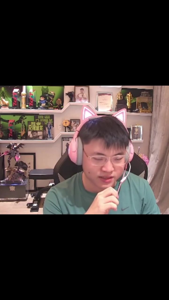 谈球吧官网登录入口想偷摸去试训？乌兹：在播三个月休息一段时间！不是退网