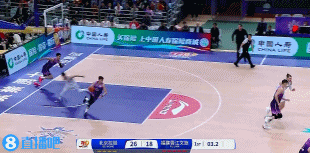 谈球吧体育app官网🤩有那味了！廖三宁首节剩3.3秒 带球到前场前倾三分压哨命中！