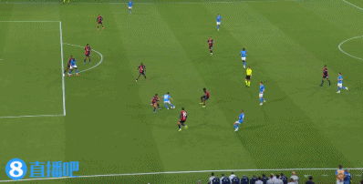 谈球吧体育app下载半场-那不勒斯暂1-0卡利亚里 麦克托米奈精彩凌空侧勾破门