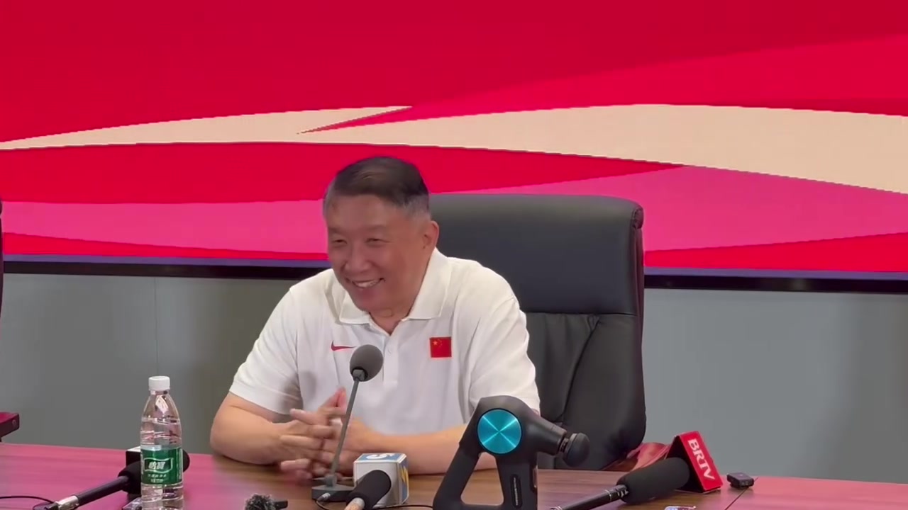 谈球吧体育app下载宫鲁鸣：新一届女篮刚开始磨合可能不太好 篮板转化效率需提升