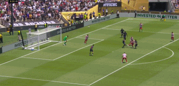 谈球吧体育app下载行云流水！巴黎反击从门将出球到破门仅用15秒，维蒂尼亚自信终结